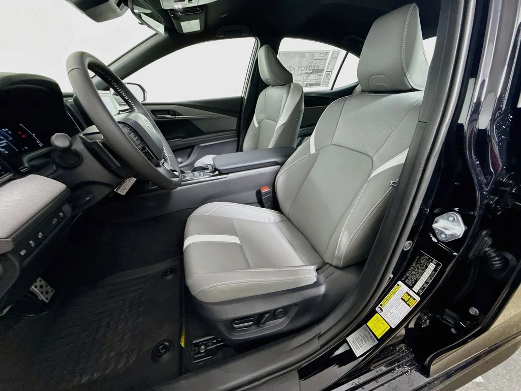 New 2026 Midnight Black Metallic Toyota SE image 19