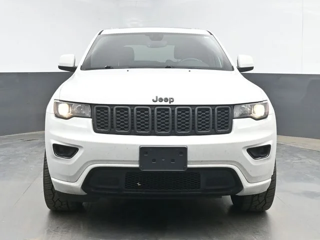 Used 2019 Bright White Clearcoat Jeep Altitude image 3