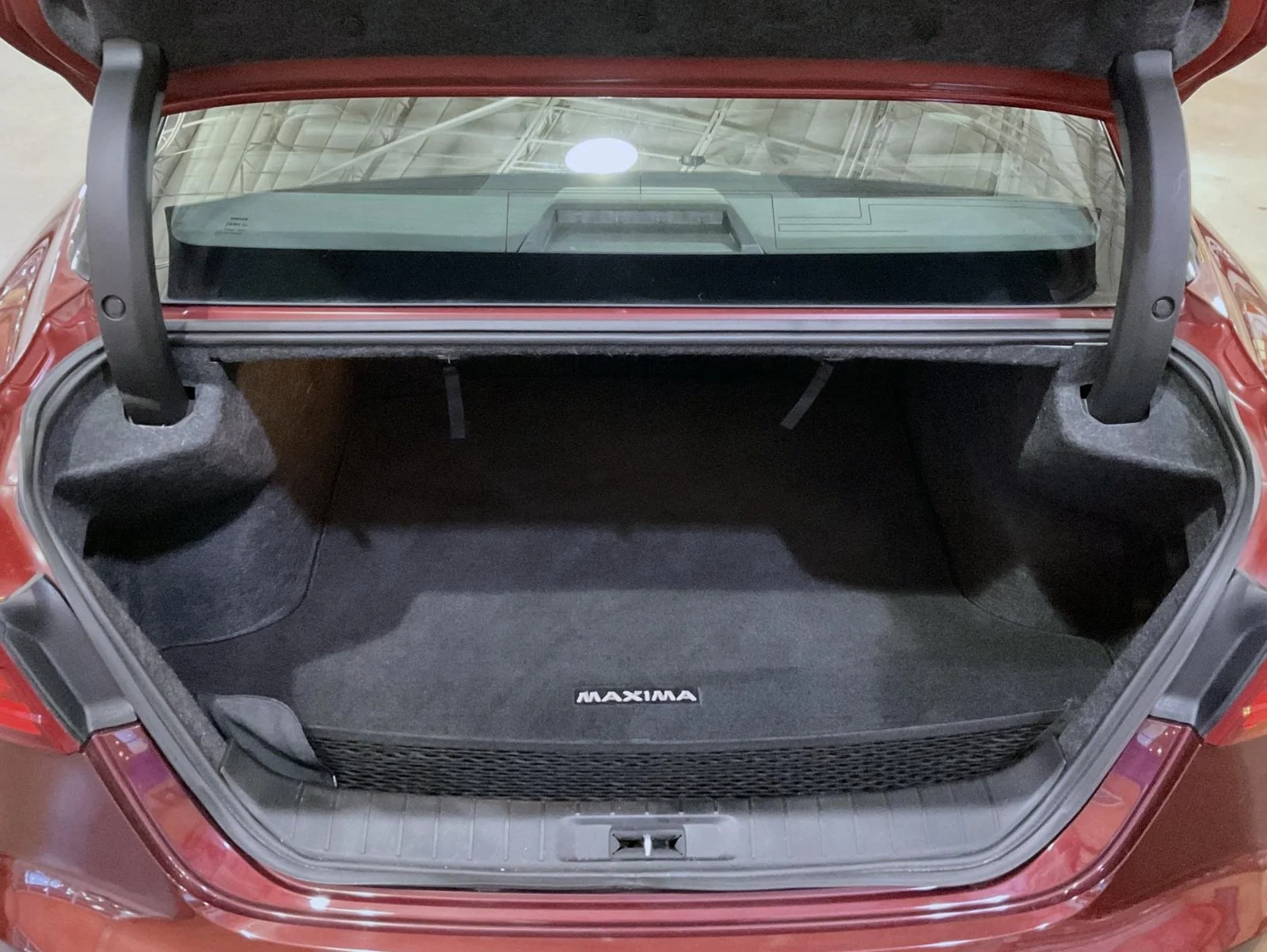 Certified Used 2016 Red Nissan SR image 21