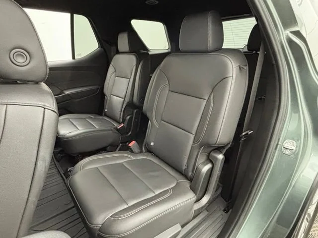 Used 2023 Silver Sage Metallic Chevrolet LT Leather image 38