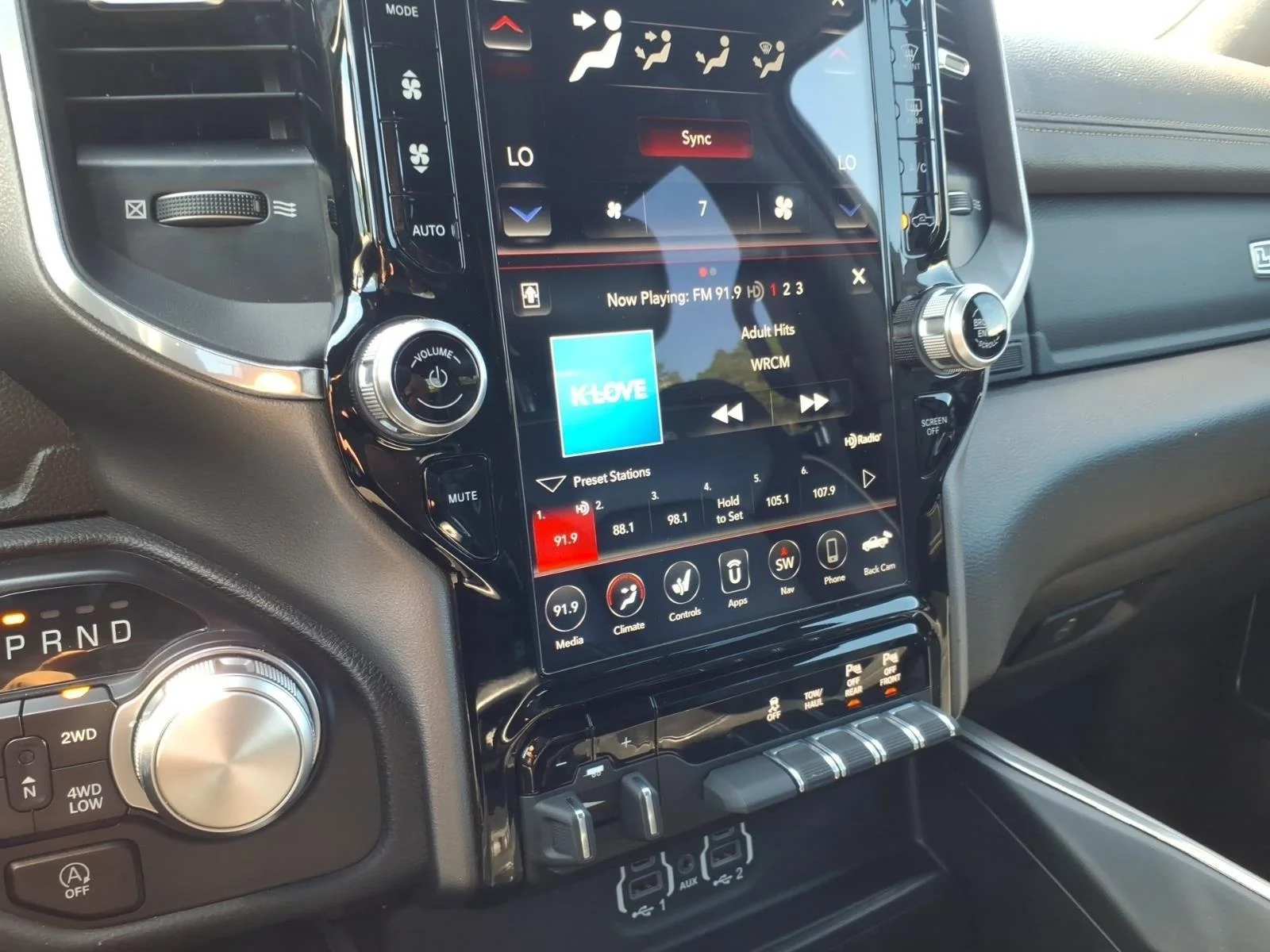 Used 2021 Patriot Blue Pearlcoat Ram Laramie image 23