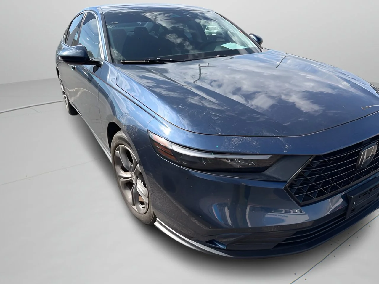 Used 2024 Canyon River Blue Metallic Honda EX image 4