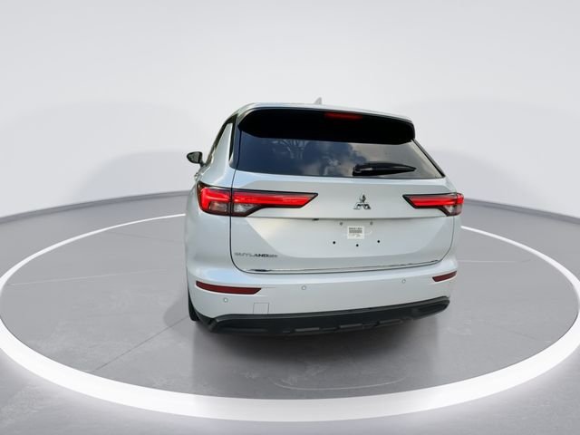 2022 Mitsubishi Outlander ES - Photo 6