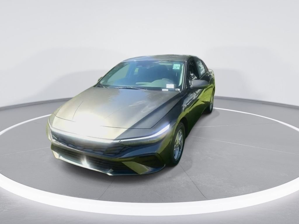 Certified Used 2026 Gray Hyundai SE image 4