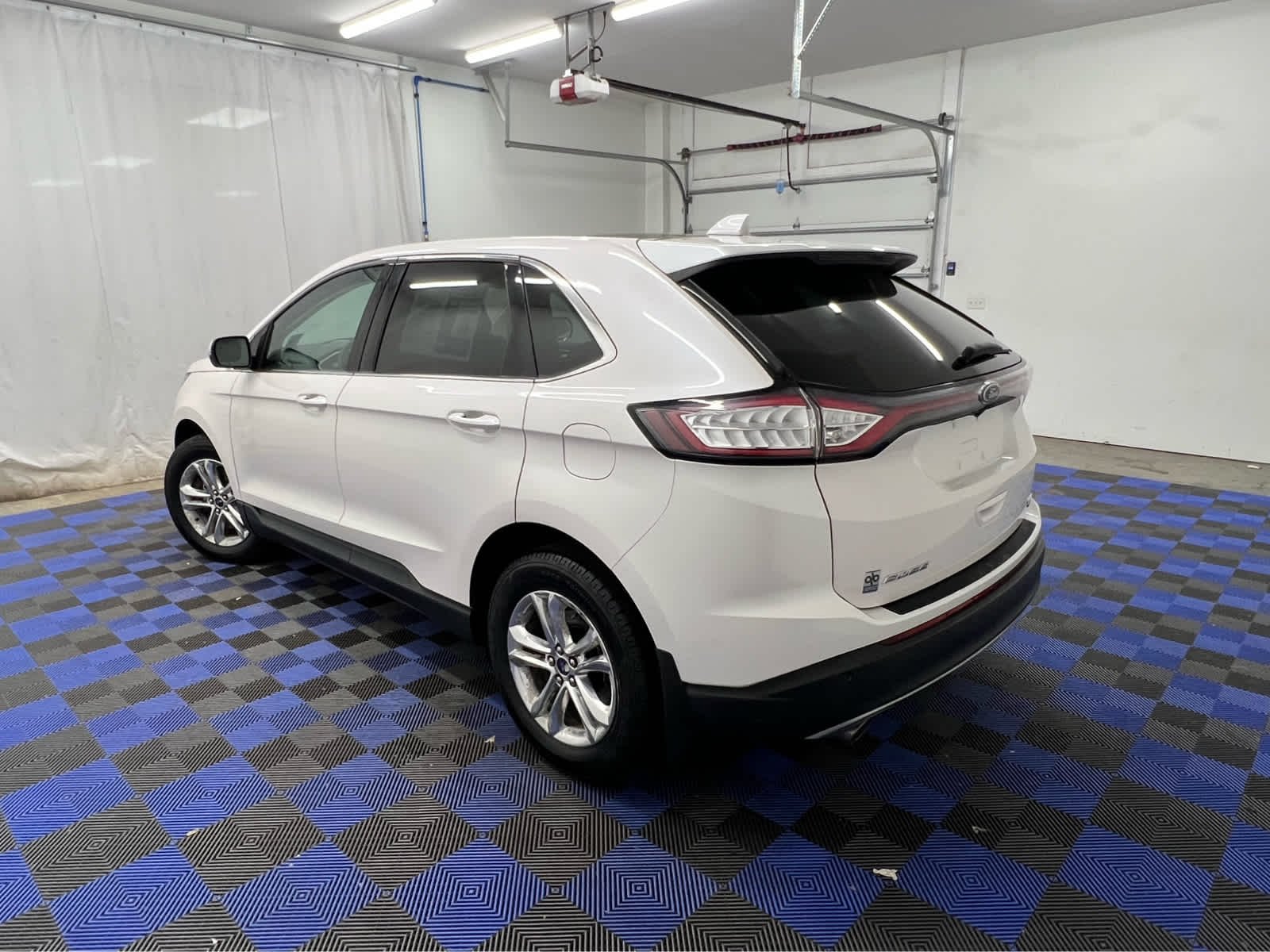 Used 2015 White Platinum Metallic Tri-Coat Ford SEL image 12
