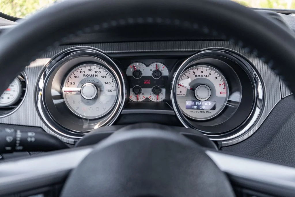 Used 2012 Blue Ford GT Premium image 27