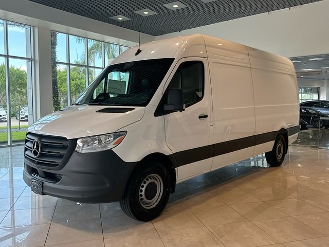 New 2026 White Mercedes-Benz  image 3