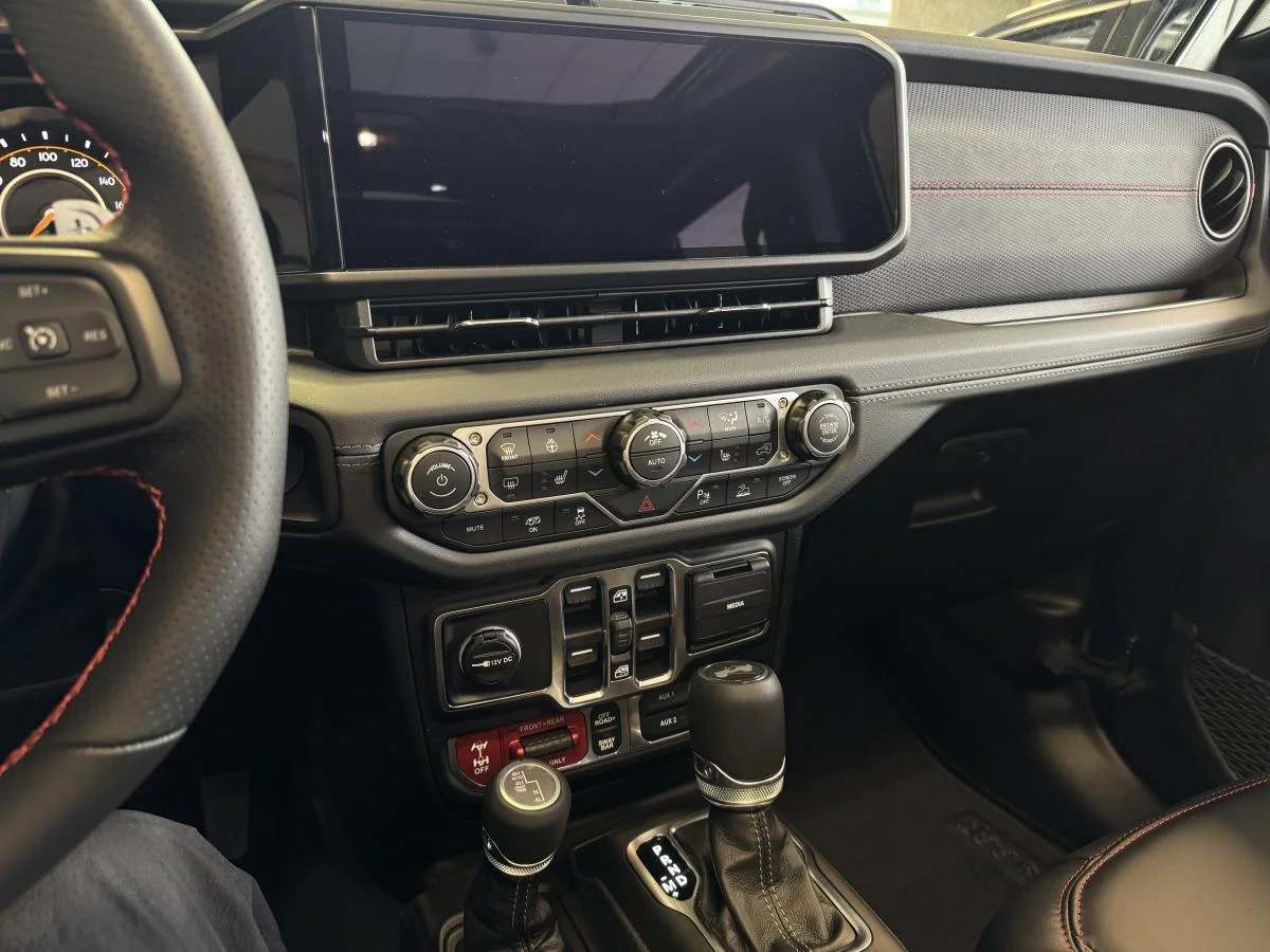 New 2026 reign (pht) Jeep Moab 392 4 Door 4x4 image 16