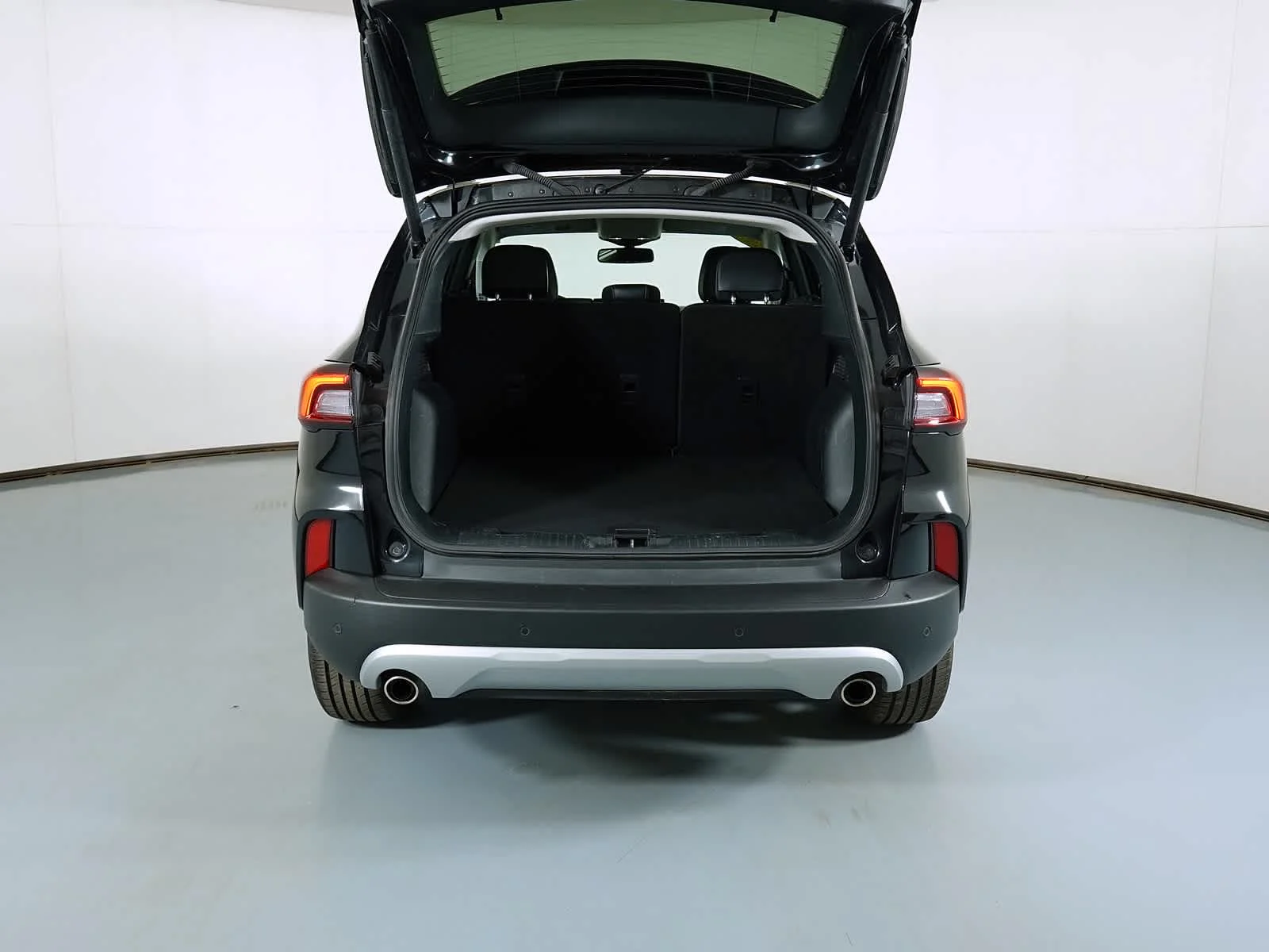 Used 2025 Agate Black Ford Platinum image 6