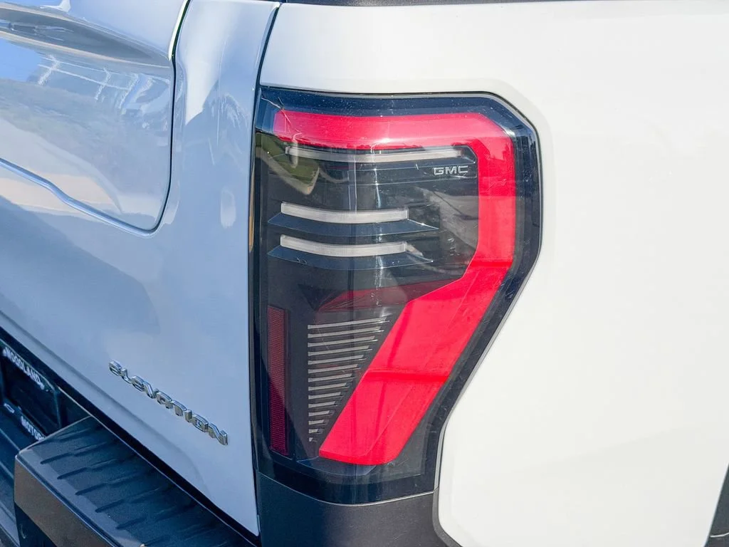 New 2026 Summit White GMC Elevation Extended Range image 7