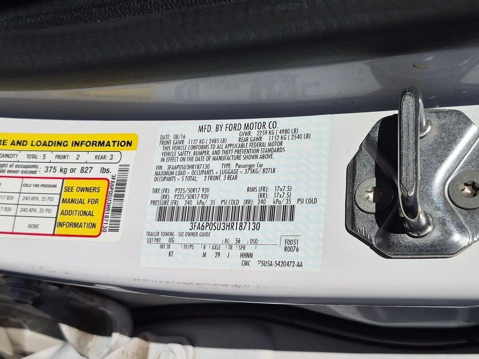 Used 2017 White Platinum Metallic Tri-Coat Ford Titanium image 15