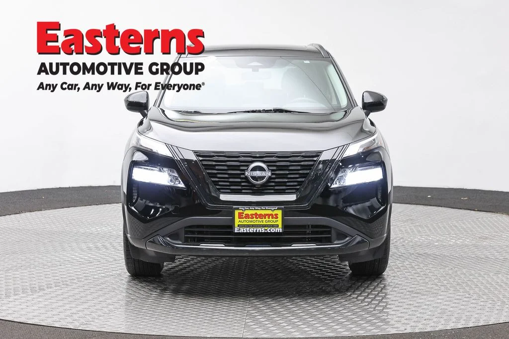 Used 2023 Black Nissan SV image 2