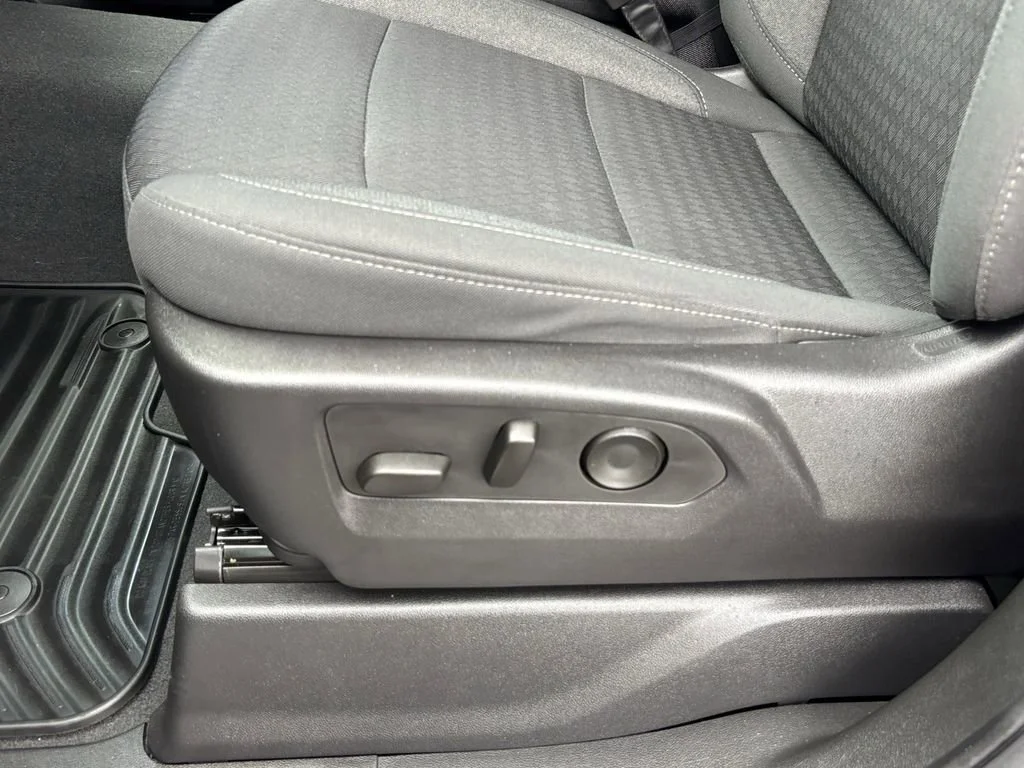 Used 2023 Black Chevrolet Custom image 17