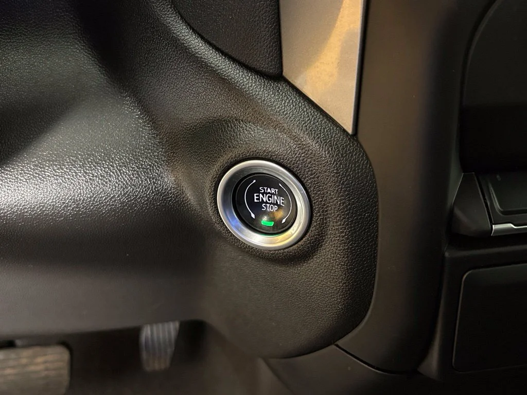 Used 2024 White Chevrolet Custom image 26