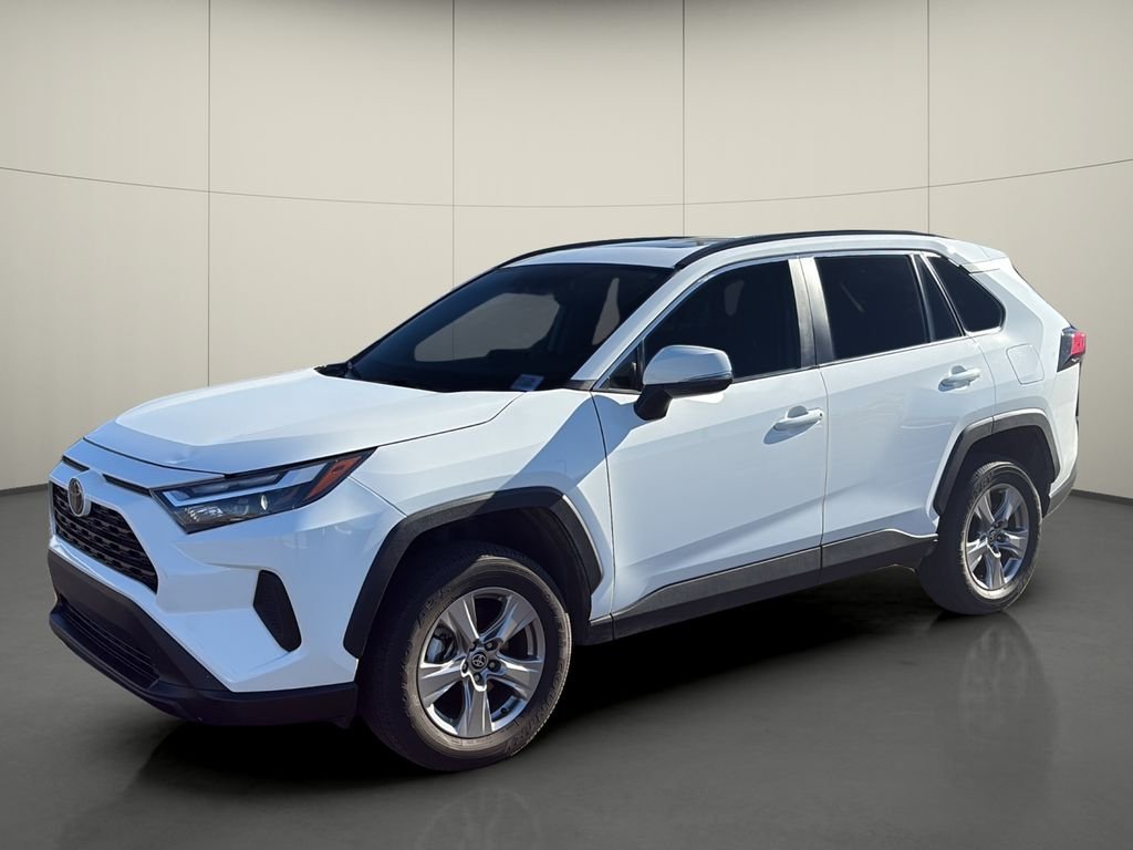 Used 2023 White Toyota XLE image 3
