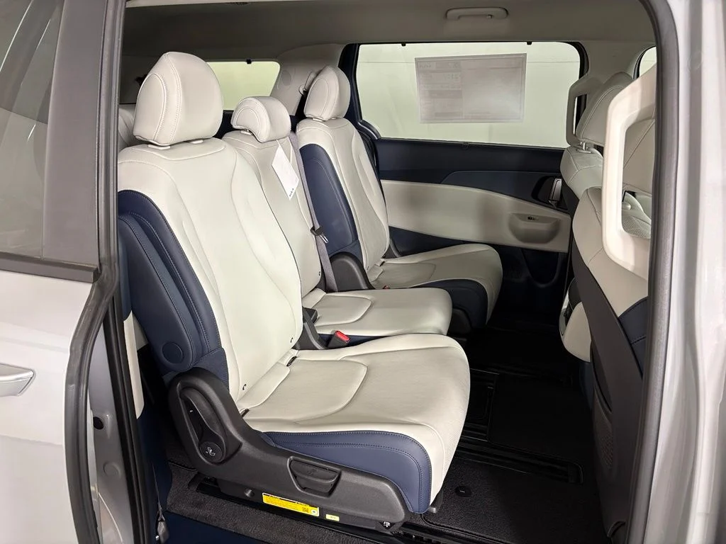 New 2026 Ceramic Silver Kia EX image 44