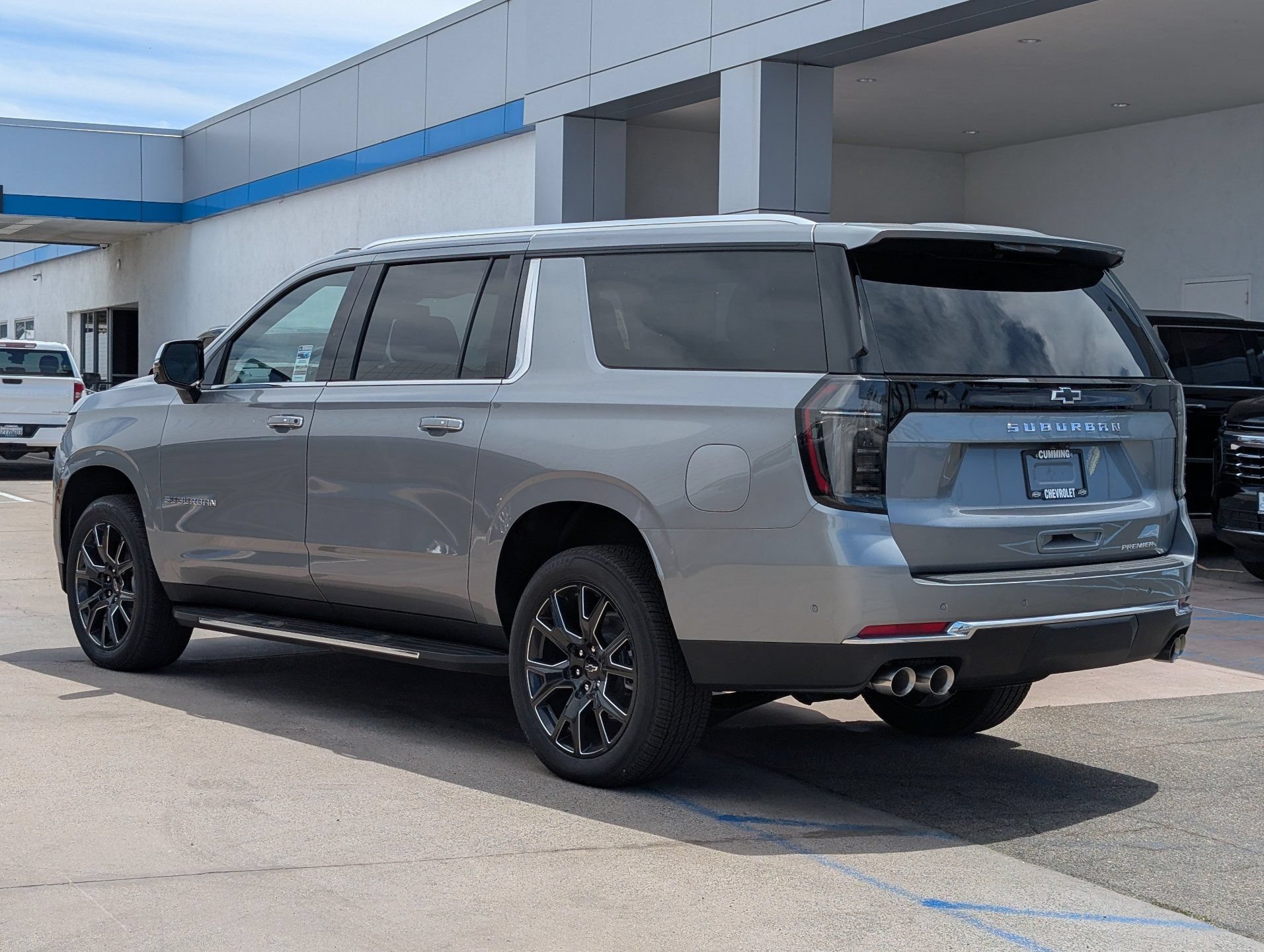 2026 Chevrolet Suburban Premier - Photo 10