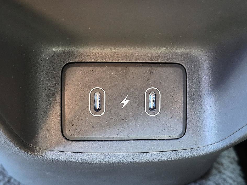 Used 2025 Fluid Metal Hyundai SEL Convenience image 31