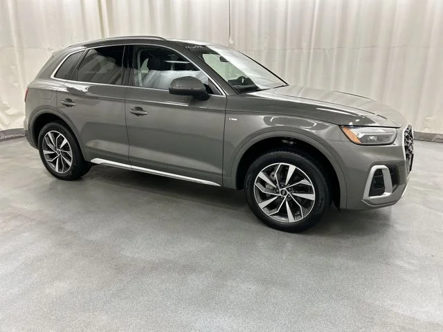 2024 Audi Q5 45 Premium Plus's photo