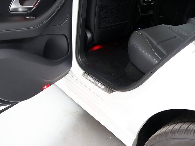 Certified Used 2026 Polar White Mercedes-Benz GLE 350 image 31