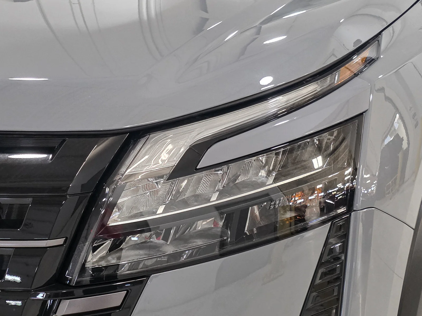 New 2026 Boulder Gray Pearl Nissan Platinum image 14