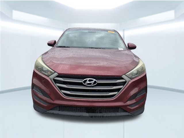 Used 2016 Red Hyundai SE image 4