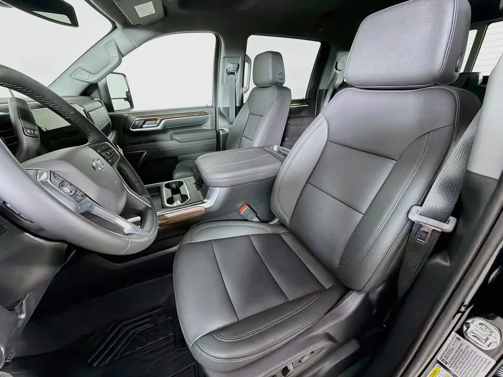 2026 Chevrolet Silverado 3500HD LT - Photo 11