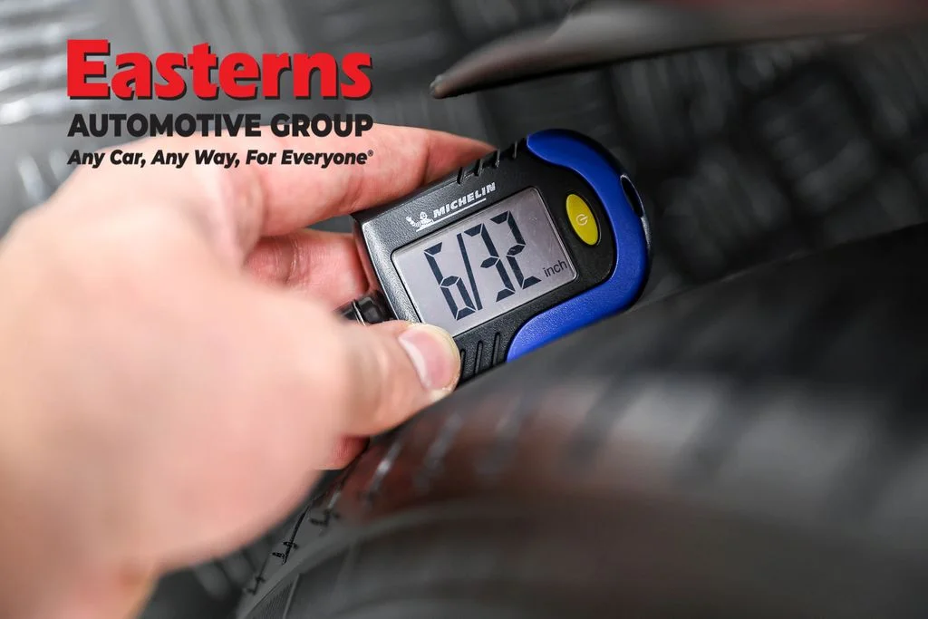 Used 2025 Red Nissan 2.5 SV image 23