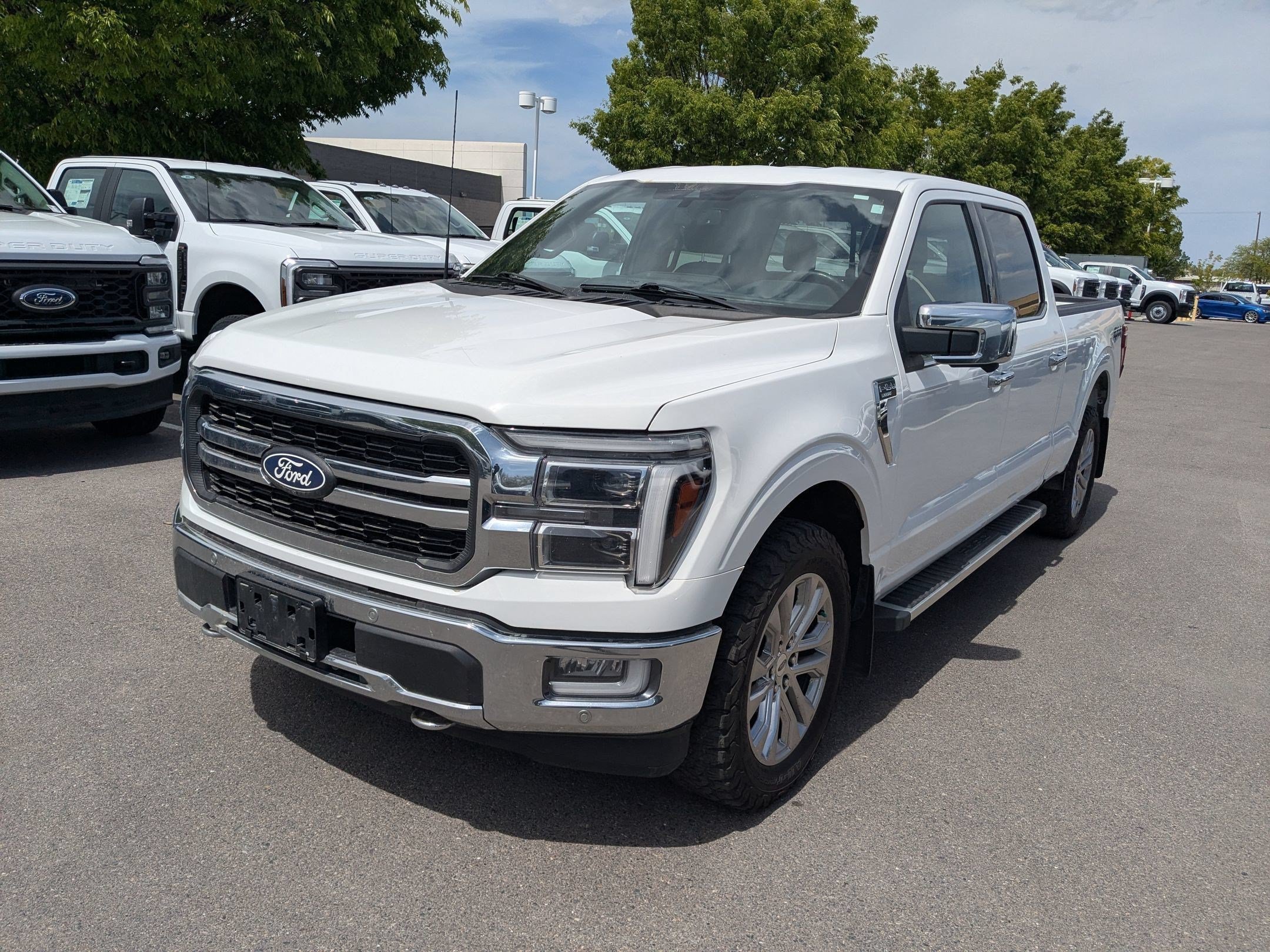 Used 2024 White Ford LARIAT image 9