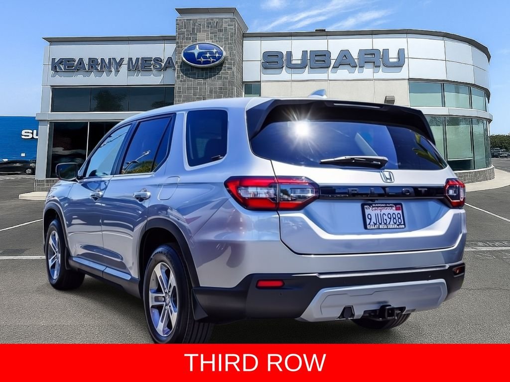 Used 2024  Honda EX-L image 4