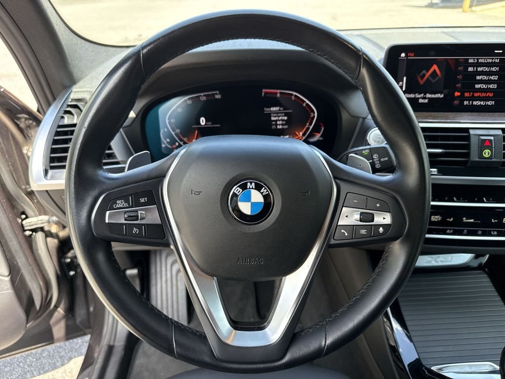 Used 2020 Gray BMW xDrive30i image 14