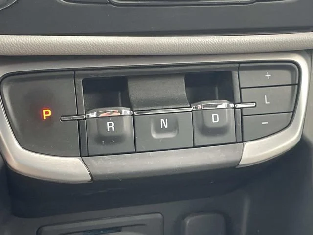 2024 GMC Terrain SLT - Photo 22