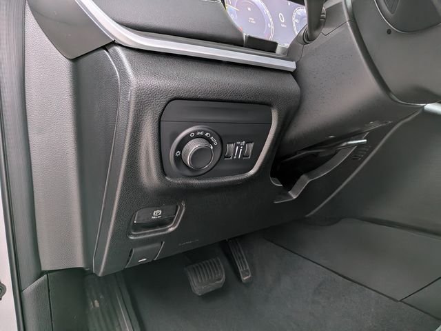 Used 2025 Silver Jeep Laredo X image 17