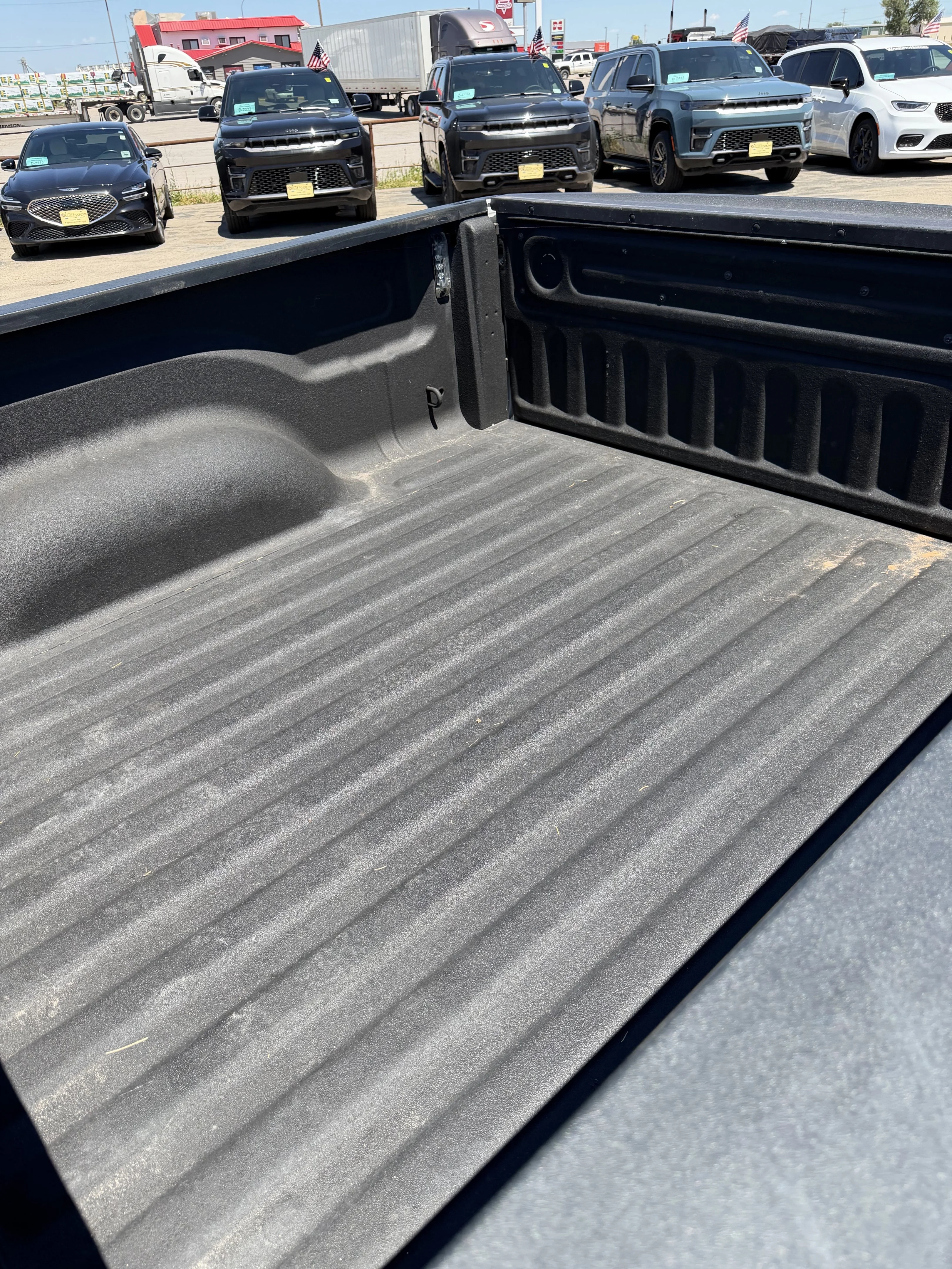 Used 2018 Bright White Clearcoat Ram Harvest image 30