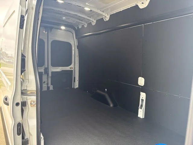 New 2027 White Ford Base image 5