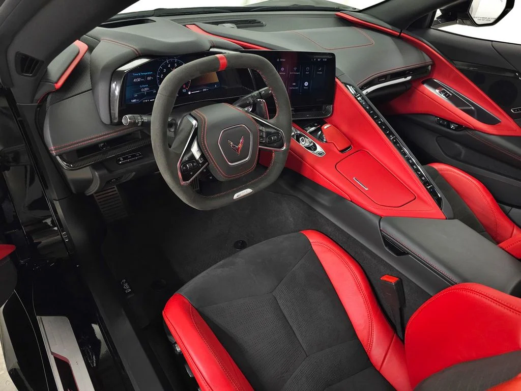 Used 2025 Black Chevrolet Z06 image 22