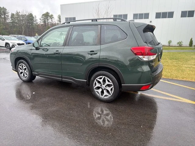 Used 2023 Green Subaru Premium image 7