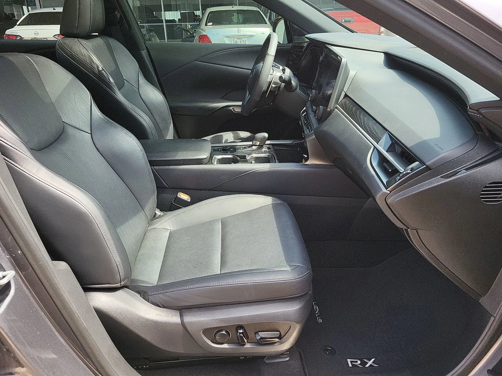 2023 Lexus RX 350 - Photo 28