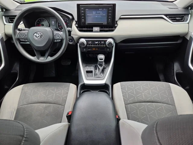 Certified Used 2021 Silver Toyota XLE image 18
