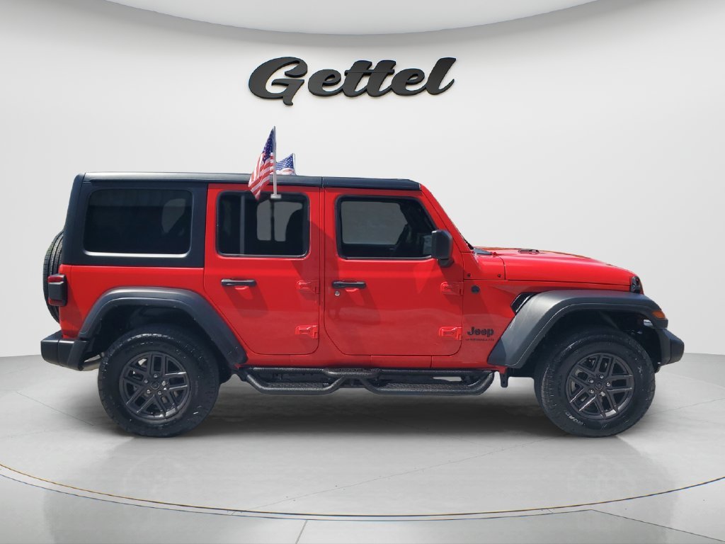 Used 2025 Red Jeep Sport S image 4