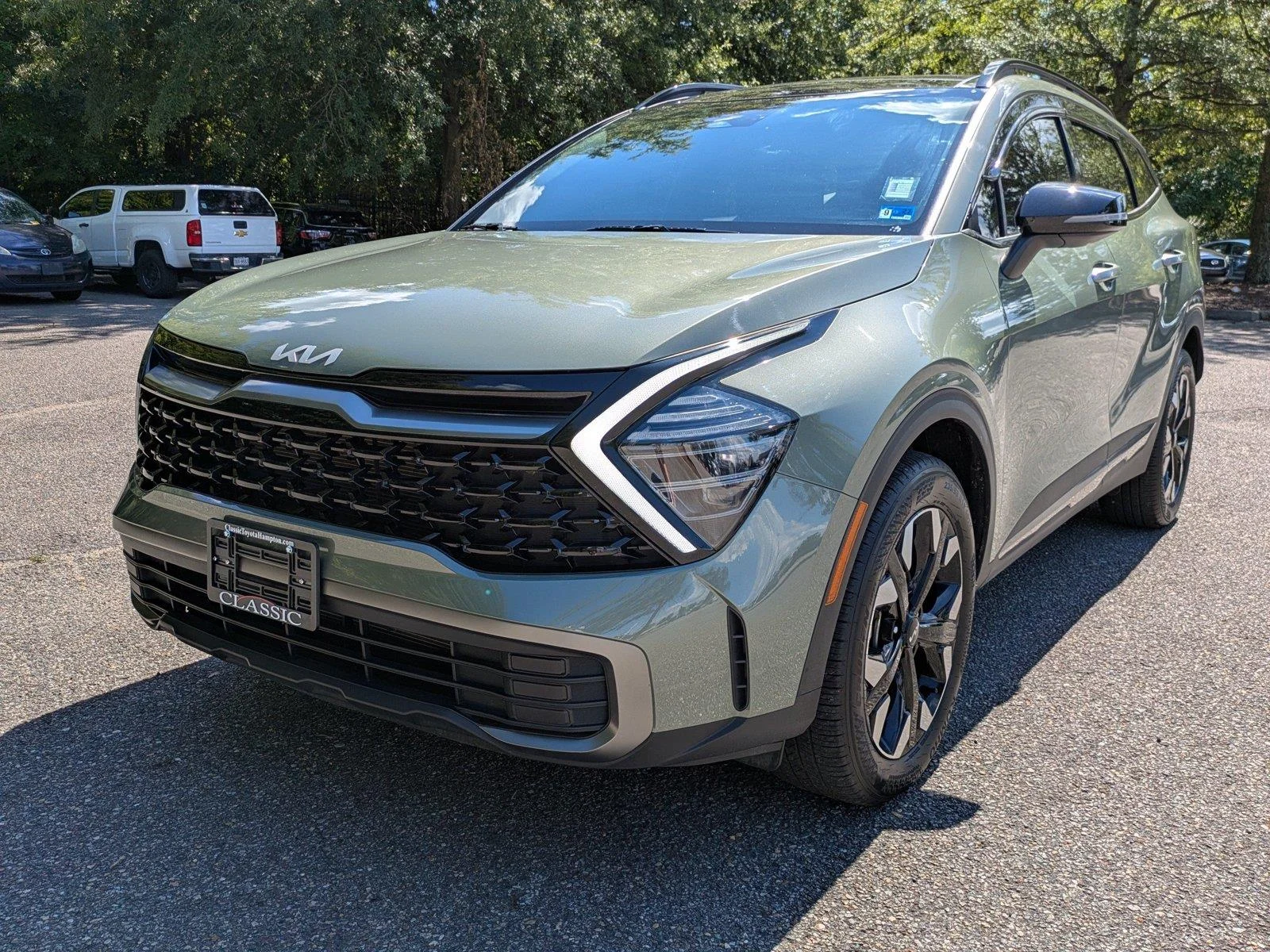 Used 2024 Jungle Green Kia X-Line image 8