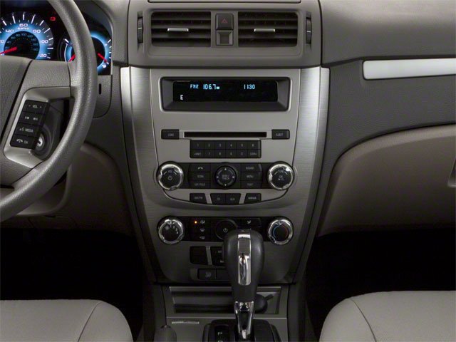 Used 2010  Ford SE image 11