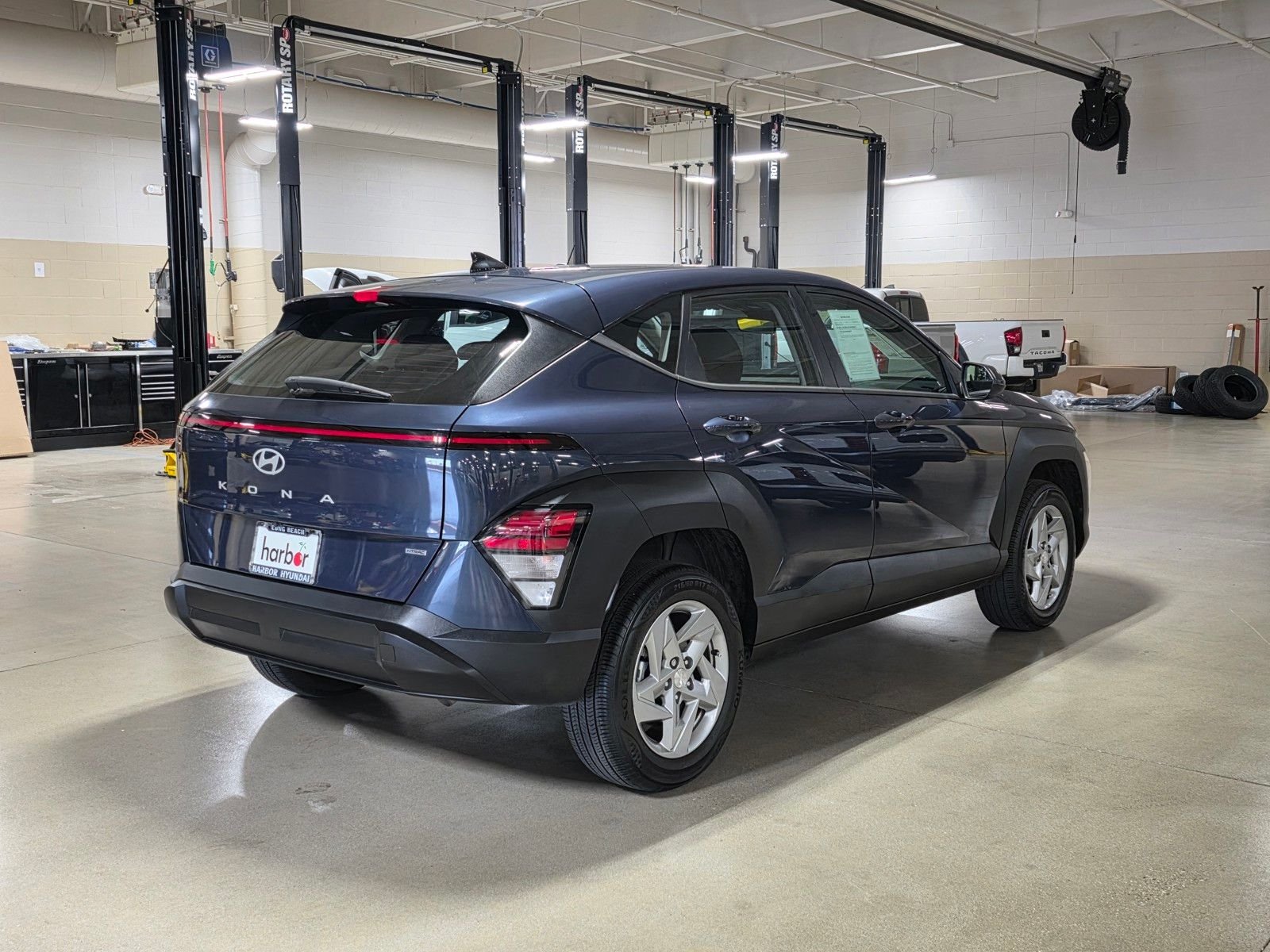 Used 2024 Denim Blue Pearl Hyundai SE image 7
