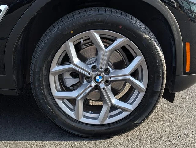 Used 2023 Black BMW sDrive30i image 8