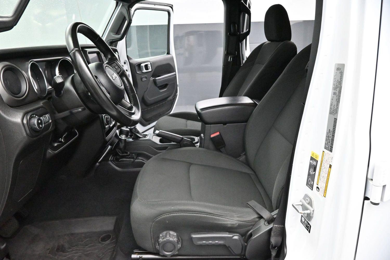 Used 2022 White Jeep Willys image 11