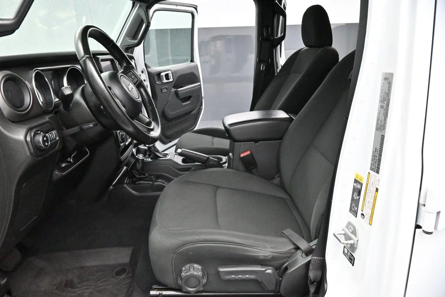 Used 2022 White Jeep Willys image 11