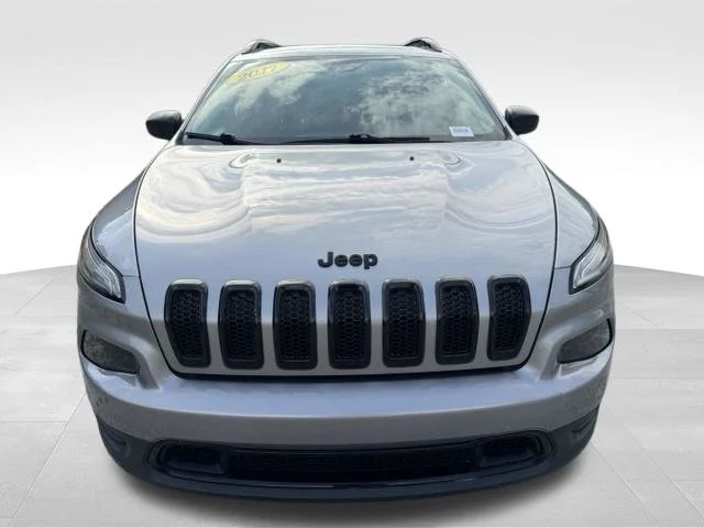 Used 2017 Silver Jeep Sport image 2