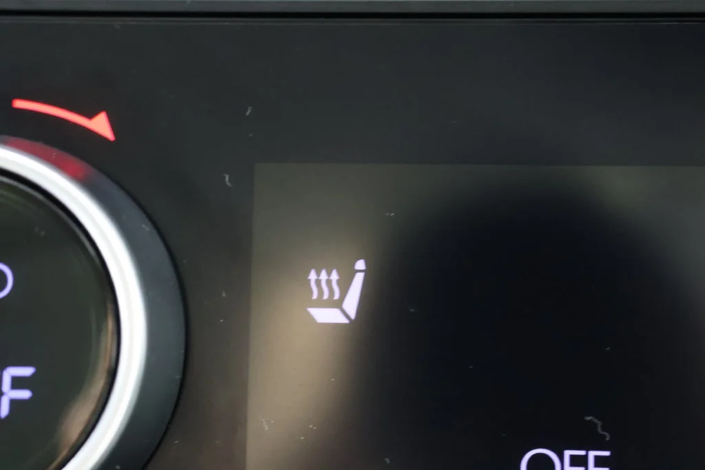 Used 2025 Red Hyundai SEL image 15