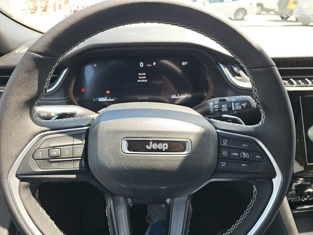 New 2026 Diamond Black Crystal Pearlcoat Jeep Laredo X image 19
