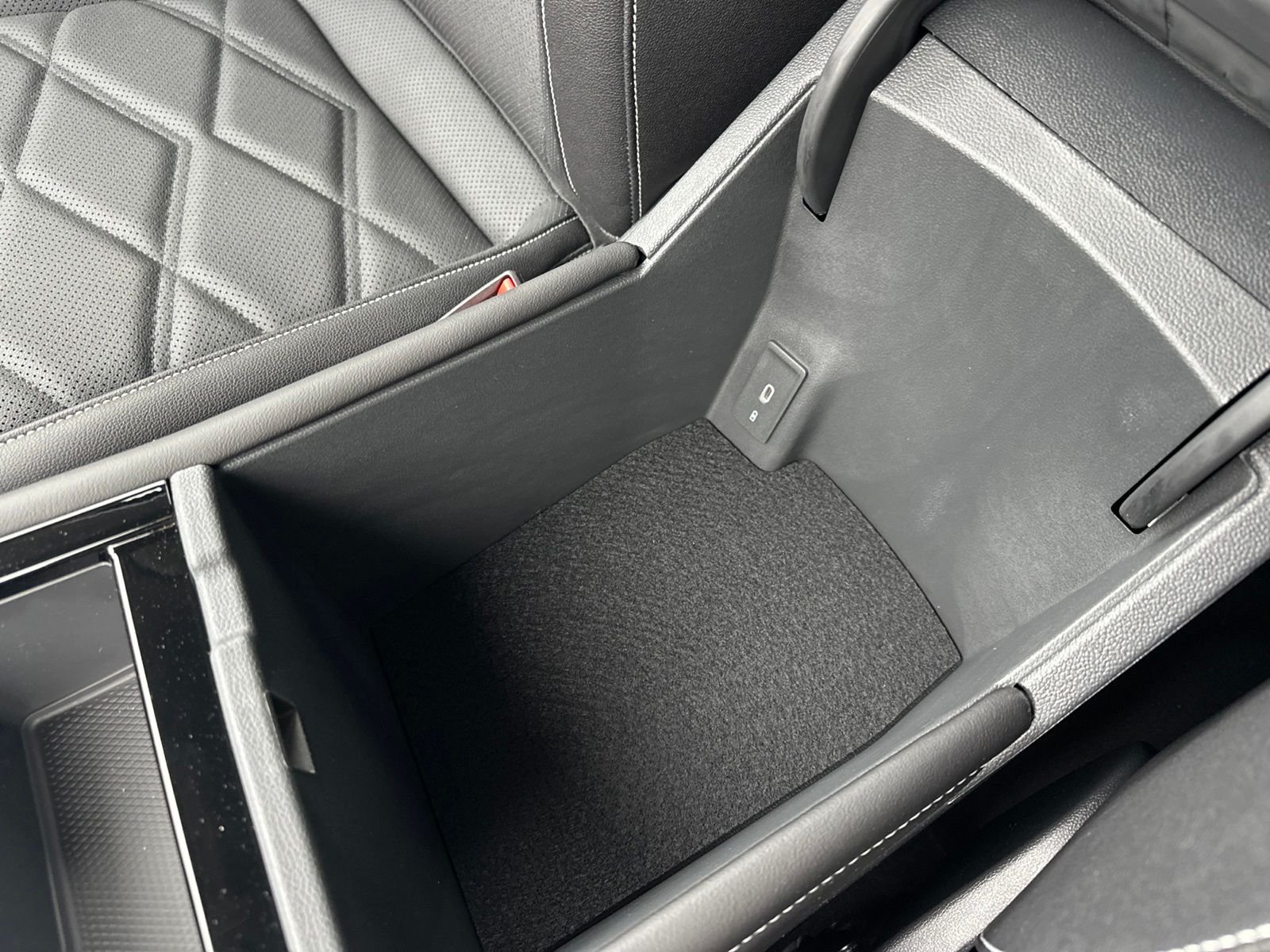 New 2026 Green Volkswagen 2.0T SE w/Technology image 67